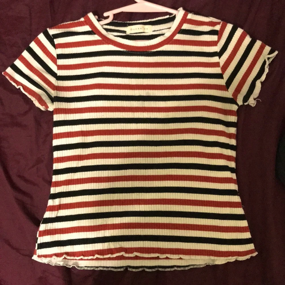 Size: s striped fitted tee - Picture 1 of 1